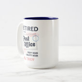 Postal Worker Retirement Mailman Personal Name Tweekleurige Koffiemok (Voorkant links)