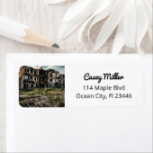 Postapocalyptische vernietiging | Verlaten gebouwe Etiket (Insitu)