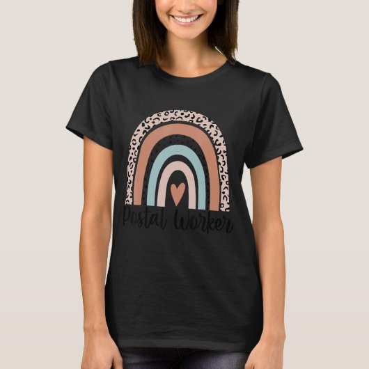 Postbeambte Rainbow Leopard Essential T-shirt (Voorkant)