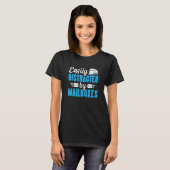 Postbode die gemakkelijk verstoord is t-shirt (Voorkant volledig)