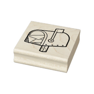 Postbus met een envelop rubberen stempel