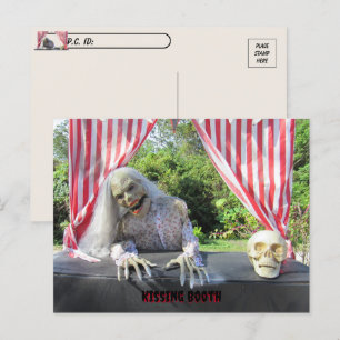 Postcrossing - Zombie Kissing Booth Briefkaart