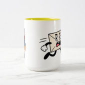 Postdame met post tweekleurige koffiemok (Center)