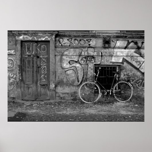Poster - Fiets Leunend Tegen Muur (Voorkant)