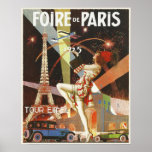Poster met Parijs Art Deco Print uit de jaren 20<br><div class="desc">Poster met Franse kunstdeco-poster uit de adverteren Paris Fair van 1920, Foire de Paris. Echt chic en in kunstdecostijl met de Eiffeltoren in de nacht op de achtergrond. Laat ons weten of u een aantal wijzigingen wilt aanbrengen die u tevreden stellen. Wij zijn bereid om uit te helpen als u...</div>
