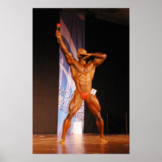 Poster, Morris Mendez, Bodybuilder met een roos Poster (Voorkant)