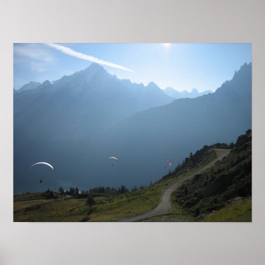 Poster: Paragliders Chamonix Valley France Poster (Voorkant)