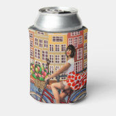 Poster: Pin-Up Girl Cycling. Blikjeskoeler (Blikje Achterkant)