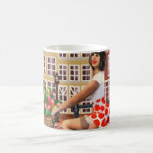 Poster: Pin-Up Girl Cycling. Koffiemok (Center)