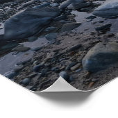 Poster - rotsstrand bij zonsondergang (Hoek)