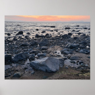 Poster - rotsstrand bij zonsondergang