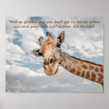 Poster van de Giraffe die aan de nek vastkleeft