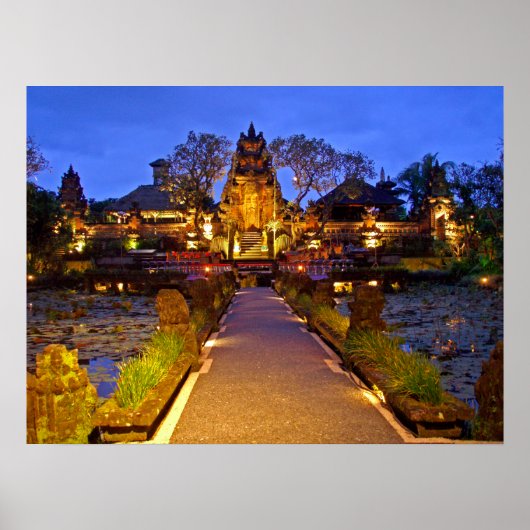 Poster vol (24 x 18 inch) Cafe Lotus Temple Ubud B (Voorkant)