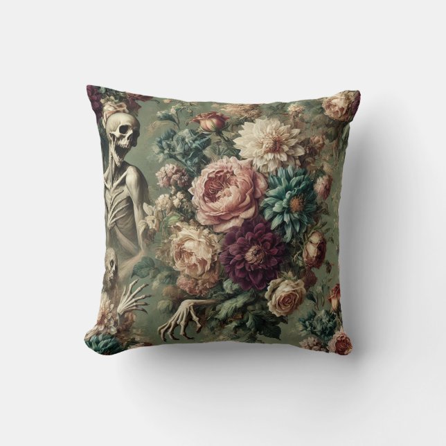 Posthumous Heartache – Gothic Floral Design Kussen (Voorkant)