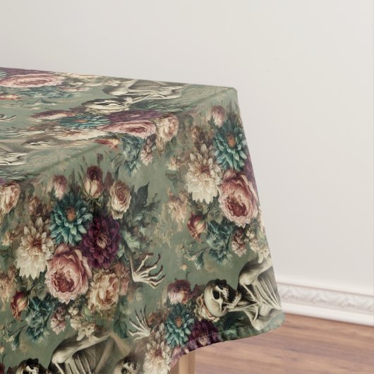 Posthumous Heartache – Gothic Medium Pattern Tafelkleed (Voorbeeld)