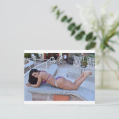 Postkaart Ana Cozar in pool (Staand voorkant)