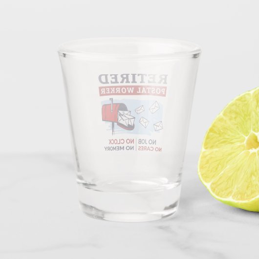 Postkoerier Postbeambte Medewerker Pensionering Shot Glas (Achterkant)