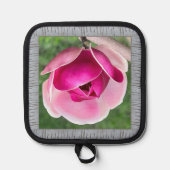 Pothouder met mooie roze Magnolia Pannenlap (Voorkant)