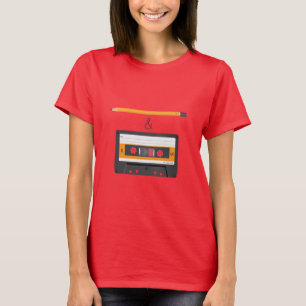 Potlood en compact cassette t-shirt