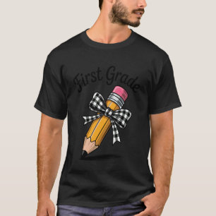 Potlood en strik voor leraar van een leerling uit t-shirt
