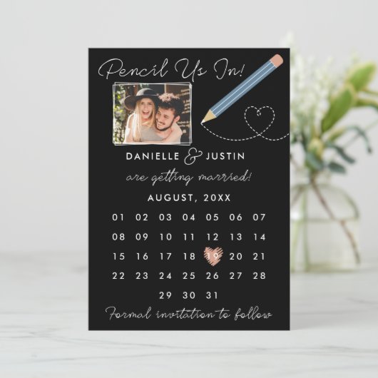 "Potlood us in" Moderne kalender Save The Date (Staand voorkant)