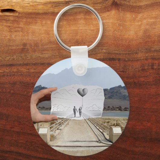 Potlood Vs Camera - Lovers Sleutelhanger (Voorkant)