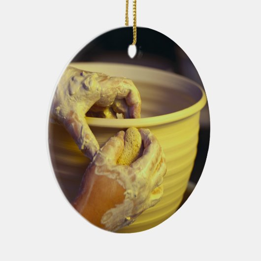 Potter's Hands Creëer 1 Keramisch Ornament (Rechts)