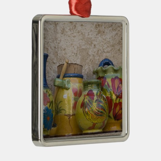 Pottery, Moustiers-Sainte-Marie, Provence Metalen Ornament (Rechts)