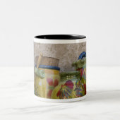 Pottery, Moustiers-Sainte-Marie, Provence Tweekleurige Koffiemok (Center)