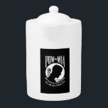 POW MIA Amerikaanse militaire helden krijgsgevange Theepot<br><div class="desc">Officieel erkend door het Congres van de Verenigde Staten in combinatie met de Vietnam-kwestie POW/MIA, "als symbool van de bezorgdheid en de inzet van onze natie om het lot van Amerikanen die nog steeds gevangen zitten, vermist en onverantwoord zijn in Zuidoost-Azië, zo volledig mogelijk op te lossen, waardoor de onzekerheid...</div>