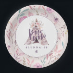 Pow wow the epee verjaardagsfeestje paper bord<br><div class="desc">Pow wow waterverf teepee verjaardagsfeestje bord. Stijl uw feest met deze tribale geïnspireerde feestelijke accessoires met waterverf teepee,  florale en pijlelementen,  met ruimte voor naam en leeftijd.</div>