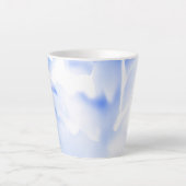 Powder Blue Floral Print Latte Mok (Voorkant)