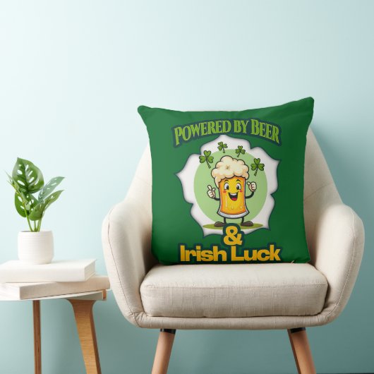 Powered by Beer St Patrick’s Day Shirt – almofada Kussen (Stoel)