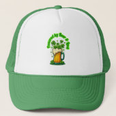 Powered by Beer St Patrick’s Day Shirt – boné Trucker Pet (Voorkant)