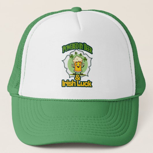 Powered by Beer St Patrick’s Day Shirt – boné Trucker Pet (Voorkant)