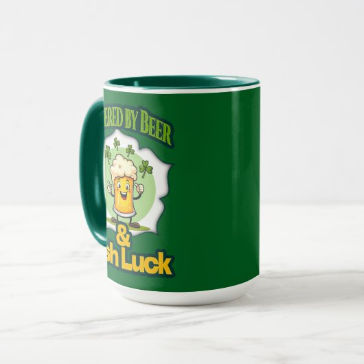 Powered by Beer St Patrick’s Day Shirt – caneca Mok (Voorkant links)