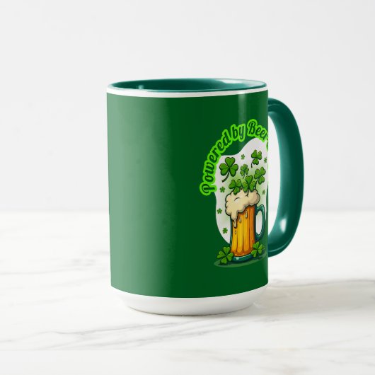 Powered by Beer St Patrick’s Day Shirt – caneca Mok (Voorkant rechts)