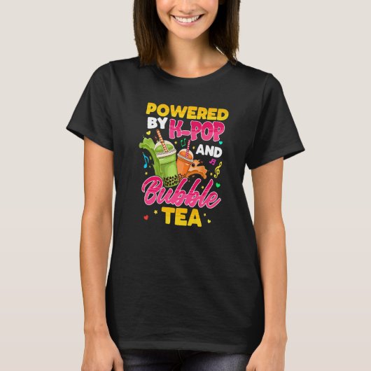 Powered by K pop and Bubble Tea Korean Music K pop T-shirt (Voorkant)