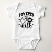 Powered by Milk Baby Bodysuit – Grappig Baby showe (Voorkant)