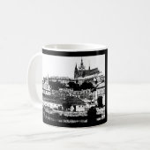 Praag, Historische stad, Castle & Flag - Tsjechisc Koffiemok (Voorkant links)
