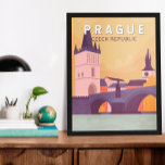 Praag Tsjechische Republiek Reiskunst  Poster<br><div class="desc">Praag retro vector art design. Nickgenaamd "de stad van een honderd spieren" staat bekend om zijn Old Town Square,  het hart van zijn historische kern,  met kleurrijke barokgebouwen.</div>