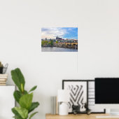 Praagse kasteel met uitzicht op de Charlesbrug Poster (Thuiskantoor)