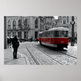 Praagse Rode Tram Pop: Selectieve Kleur Poster