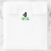 Praat met de staart stinkdier ronde sticker (Tas)