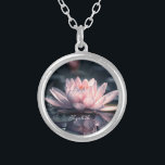 Prachtig Lotus Lake Zilver Vergulden Ketting<br><div class="desc">Mooie lotus op het meer.</div>