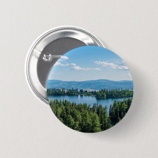 Prachtig meer met bomen ronde button 5,7 cm (Voorkant /achterkant)