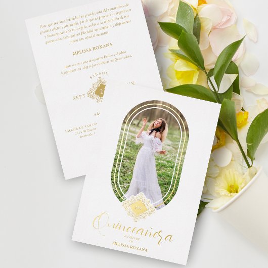 Prachtig ovaalvormig vormeffect Spaans Quinceañera Folie Uitnodiging
