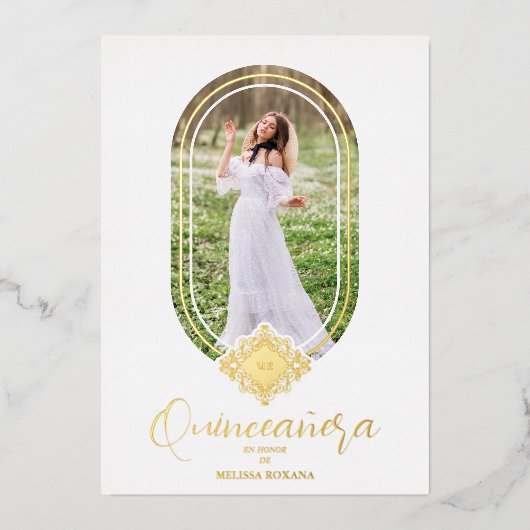 Prachtig ovaalvormig vormeffect Spaans Quinceañera Folie Uitnodiging (Voorkant)