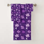 Prachtig Paars Floral Daisy Flower Pattern Bad Handdoek (Insitu)