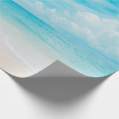 Prachtig tropisch strand met blauwe lucht en witte cadeaupapier (Hoek)